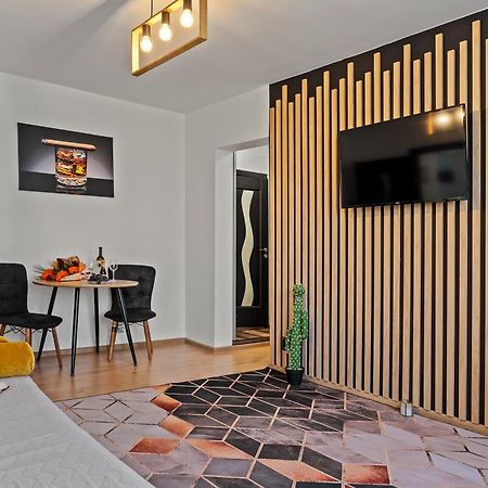 Apartament De Lux Drumul Taberei Bukarest Eksteriør billede